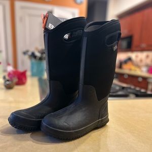 Women’s Size 6 waterproof Bogs boots